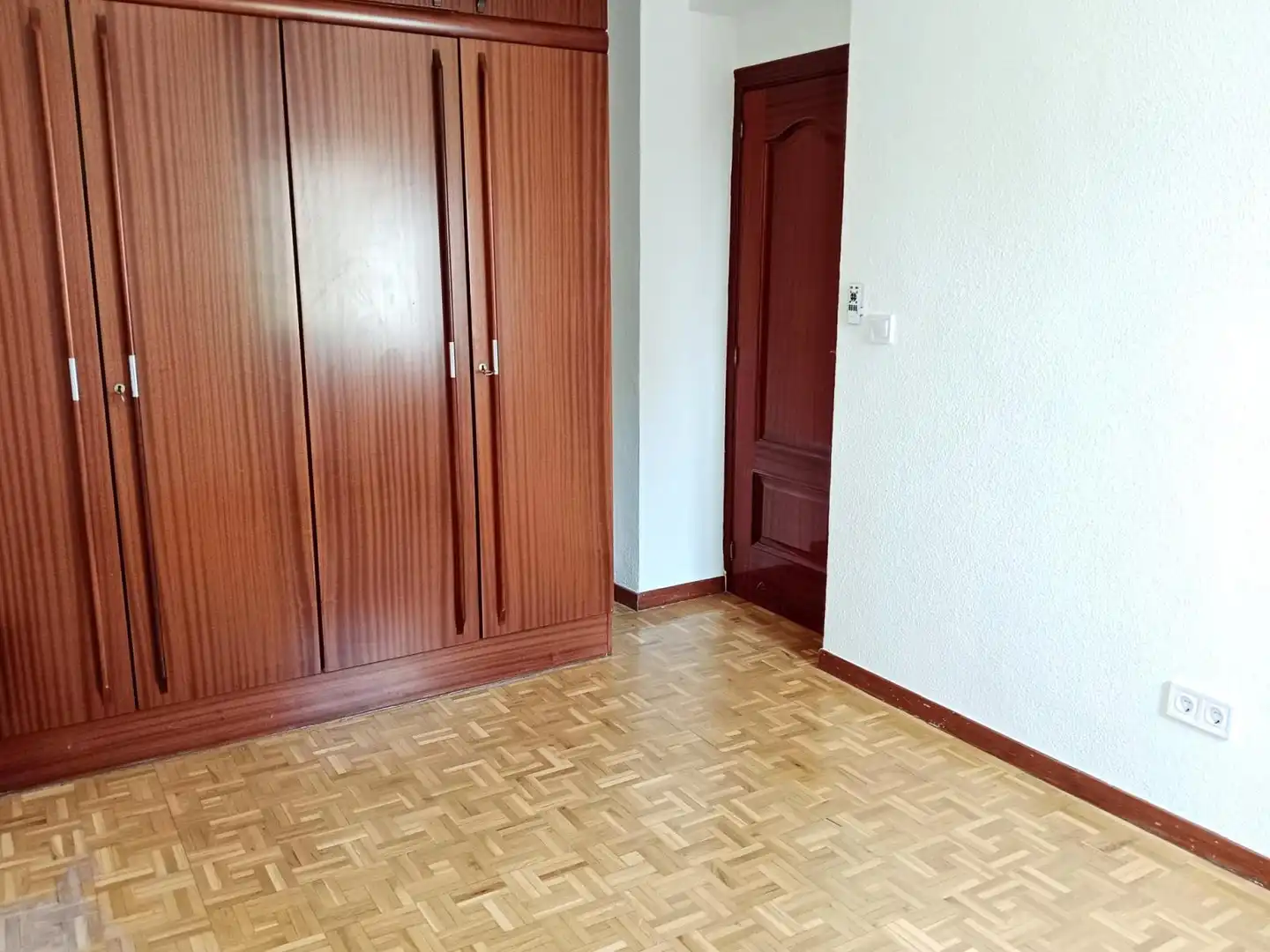 Habitación de Piso de alquiler en Madrid con Calefacción y Terraza