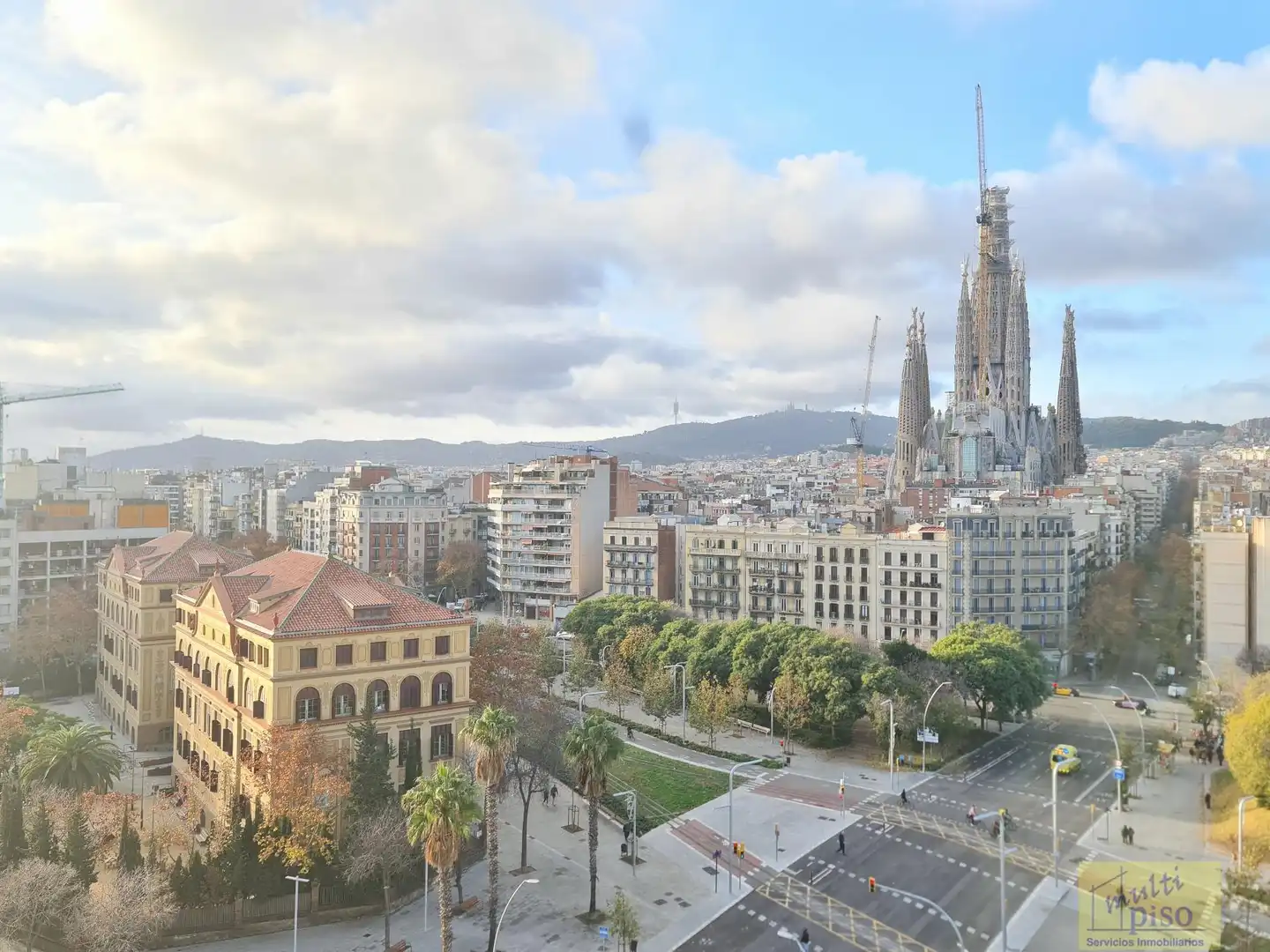 Außenansicht von Wohnung zum Verkauf in Barcelona mit Klimaanlage, Parkett und Terrasse