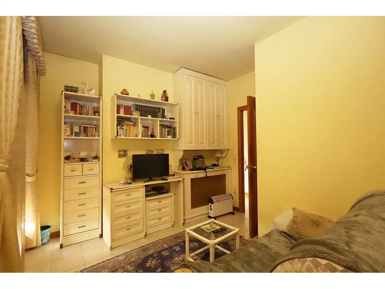 Habitación de Casa adosada en venta en Lloret de Mar con Calefacción, Terraza y Amueblado