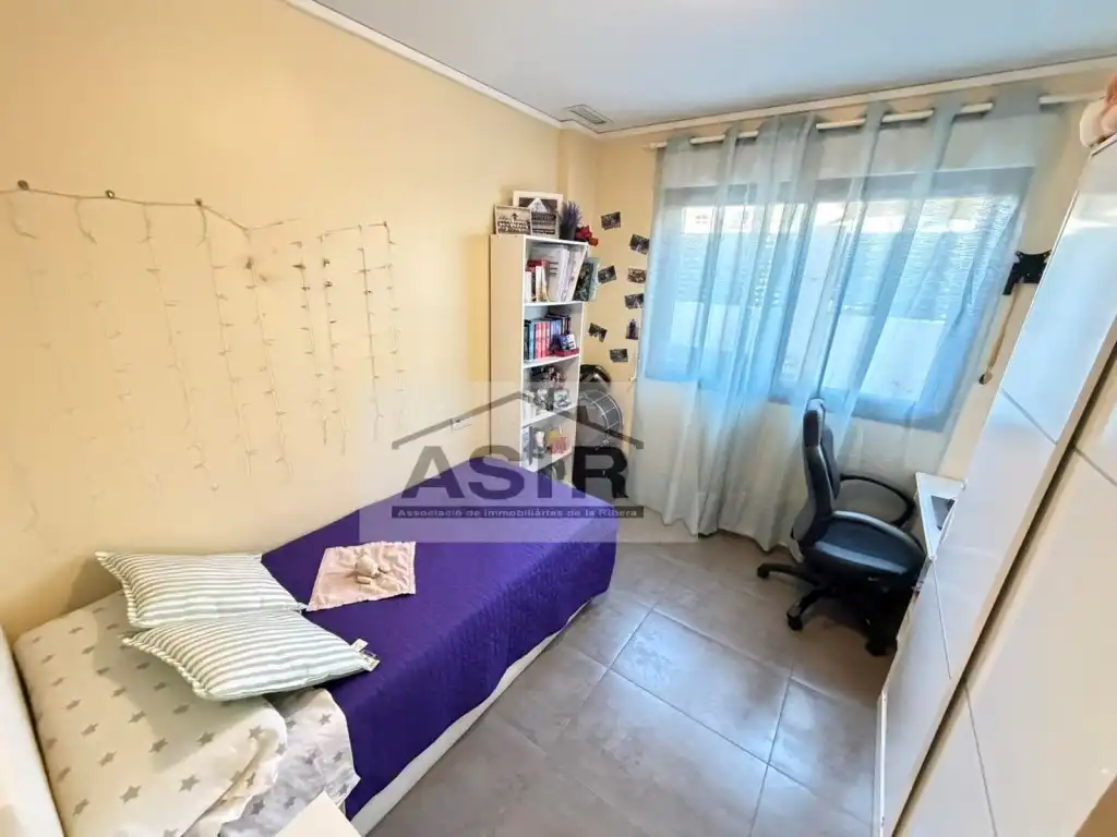 Bedroom of Flat for sale in Alzira
