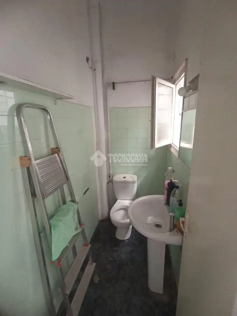 Badezimmer von Geschaftsraum zum Verkauf in Sabadell