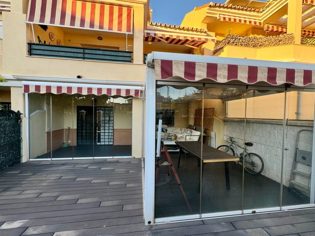 Piso de alquiler en N/A, Caleta de Vélez