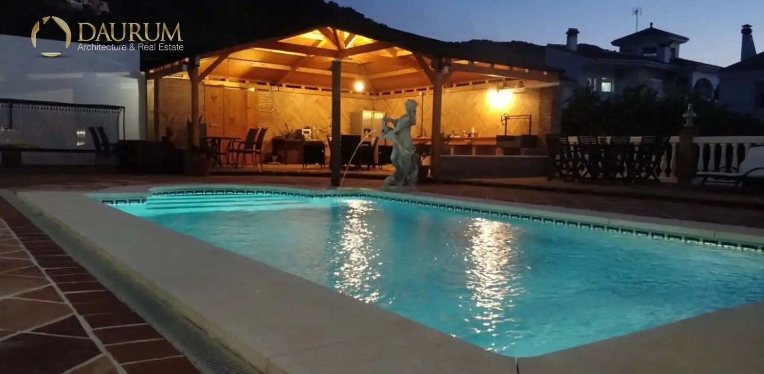 Piscina de Casa o chalet en venta en Alhaurín de la Torre con Aire acondicionado, Terraza y Trastero