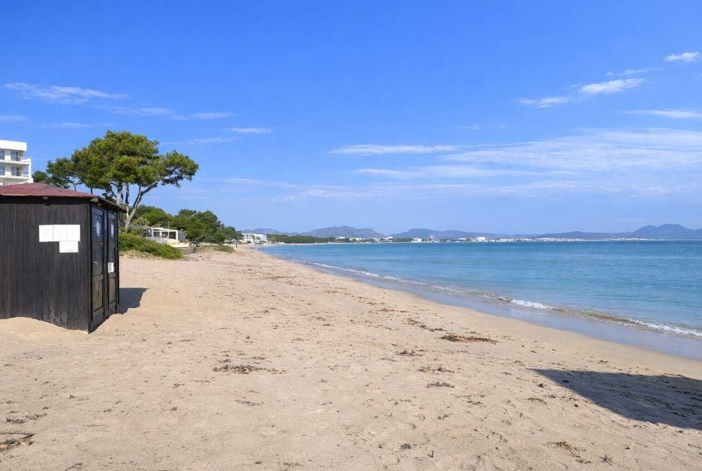 Exterior view of Flat for sale in Muro  with Terrace, Furnished and Balcony