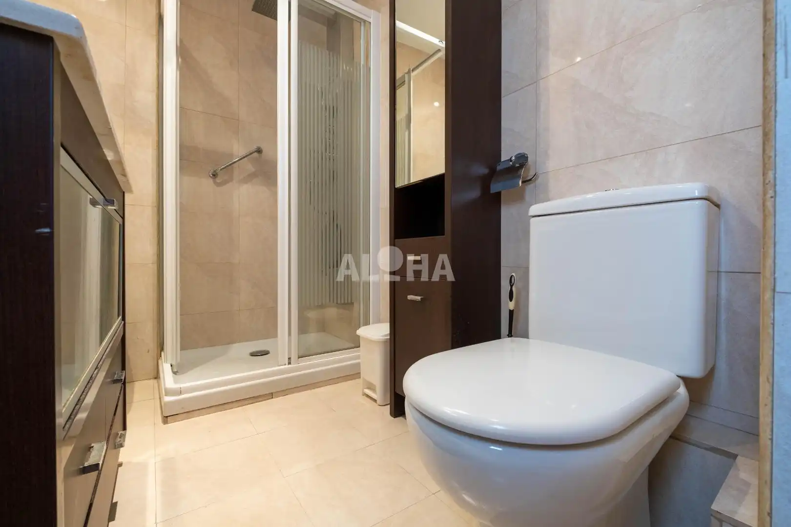 Baño de Piso de alquiler en Valencia con Calefacción, Amueblado y Balcón