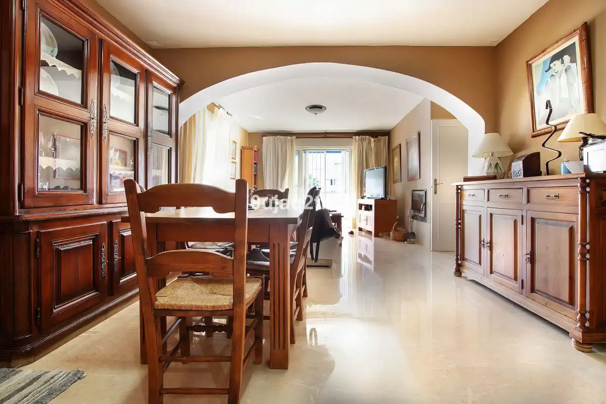 Home with pool for sale in Nueva Andalucía, imagen 14