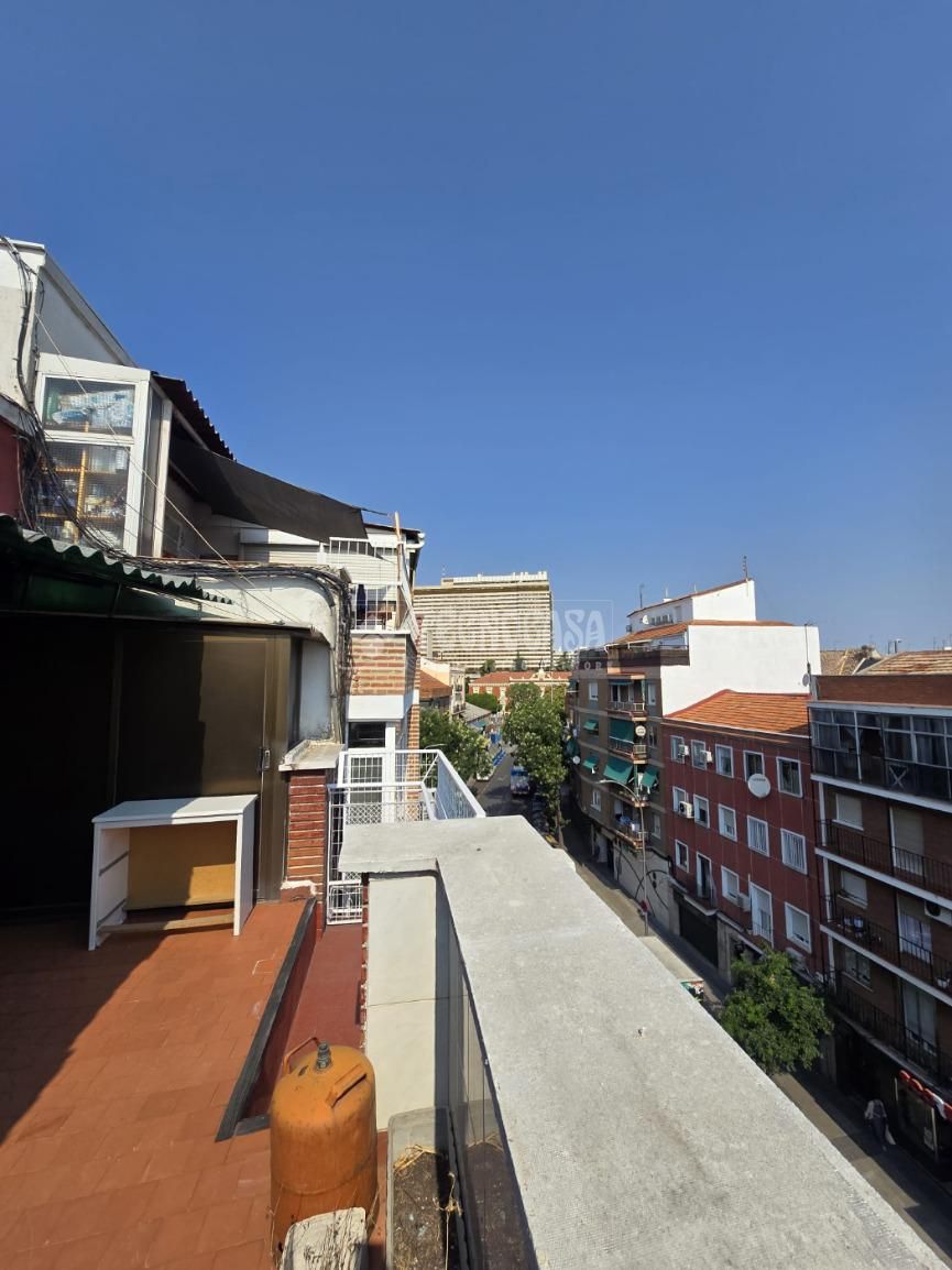 Vista exterior de Pis de lloguer en  Madrid Capital amb Terrassa