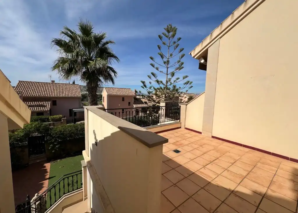 Terrassa de Casa o xalet en venda en Alicante / Alacant amb Aire condicionat, Calefacció i Jardí privat