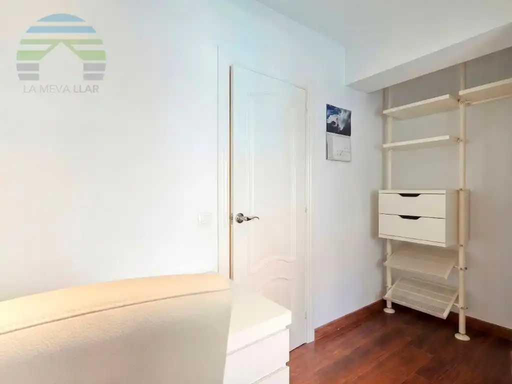 Wohnung zum Verkauf in Barcelona mit Klimaanlage und Heizung