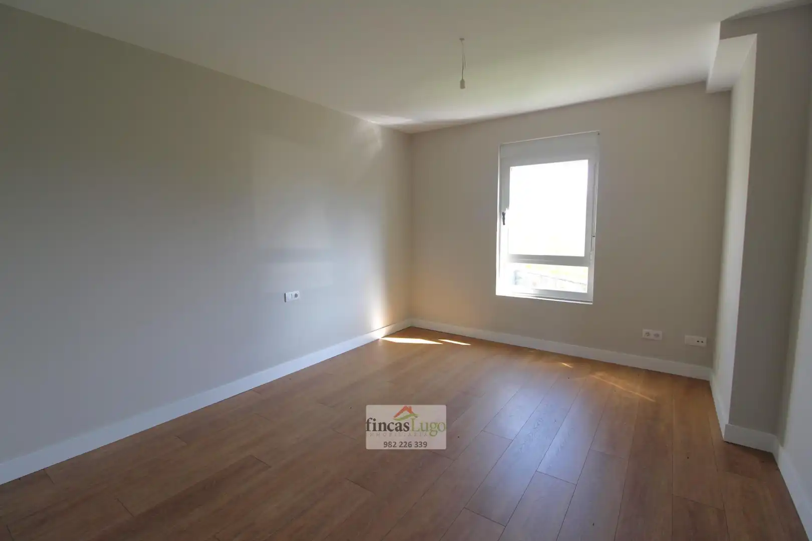 Habitación de Casa o chalet en venta en Lugo con Calefacción, Jardín privado y Terraza