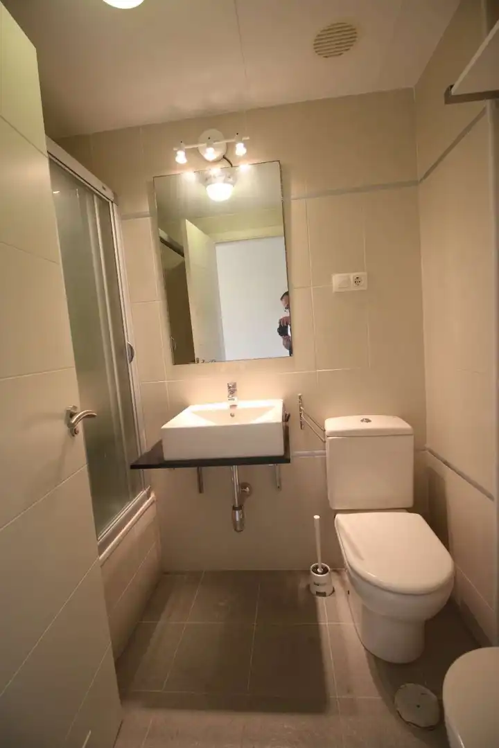 Baño de Piso en venta en Cuevas del Almanzora con Aire acondicionado, Terraza y Piscina