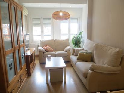 Living room of Flat for sale in Valladolid Capital  with Air Conditioner and Terrace