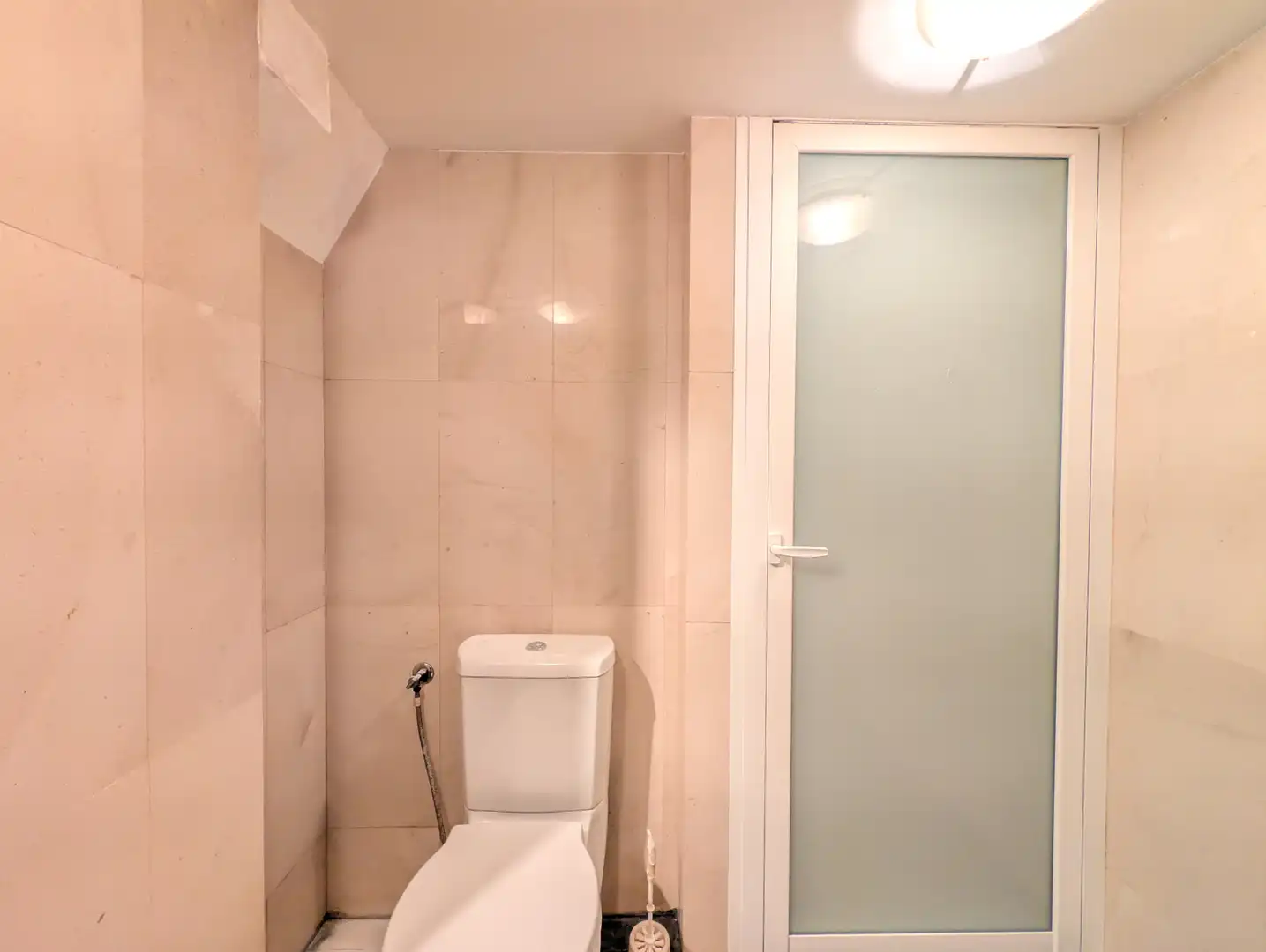 Baño de Local en venta en Zaragoza con Aire acondicionado