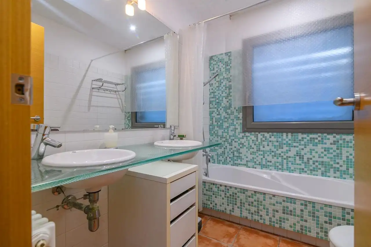Baño de Casa o chalet en venta en Vallirana con Aire acondicionado y Balcón