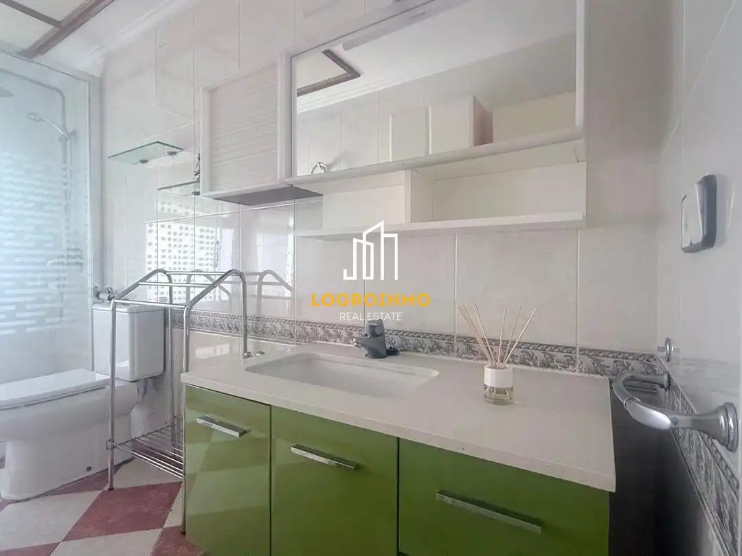 Kitchen of Flat for sale in  Logroño  with Heating, Parquet flooring and Terrace