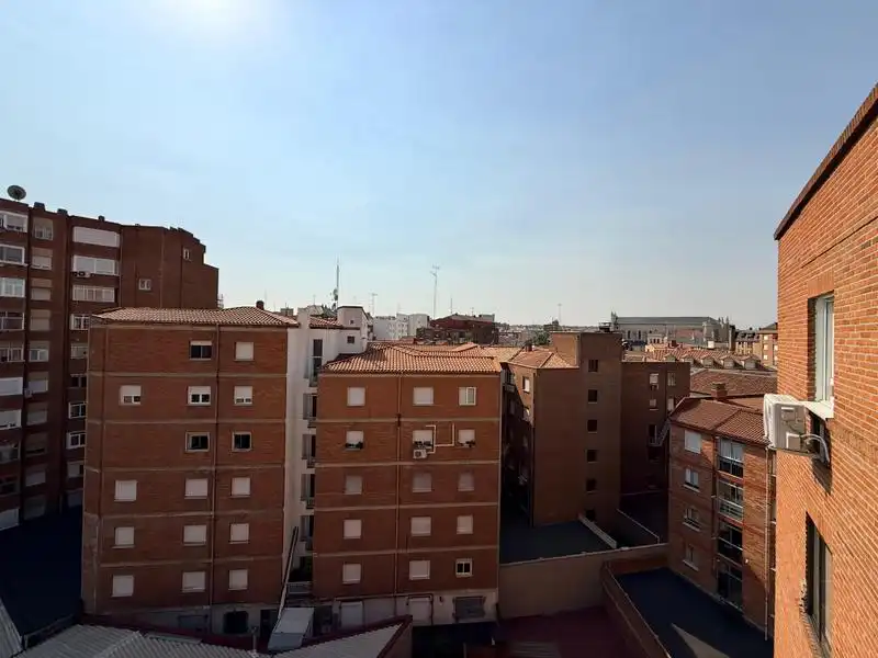 Dormitori de Pis en venda en Valladolid amb Aire condicionat i Calefacció