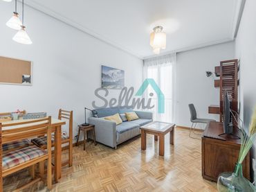 Flat with balcony to rent in Callejón la Ciega