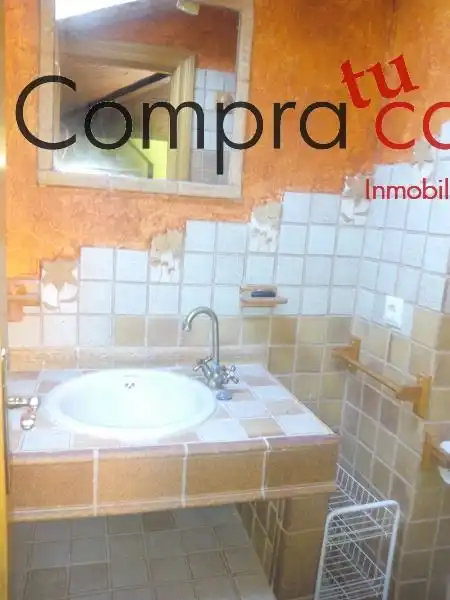 Bany de Casa o xalet en venda en Palazuelos de Eresma amb Calefacció, Jardí privat i Parquet