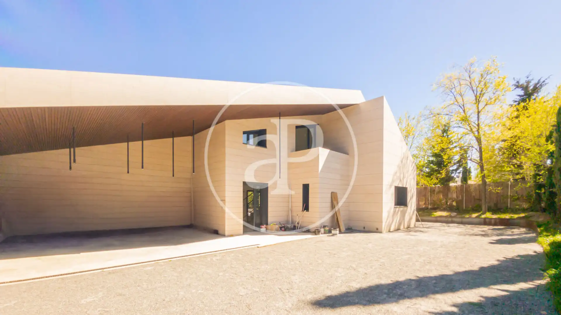 Vista exterior de Casa o xalet en venda en Pozuelo de Alarcón amb Aire condicionat, Calefacció i Jardí privat