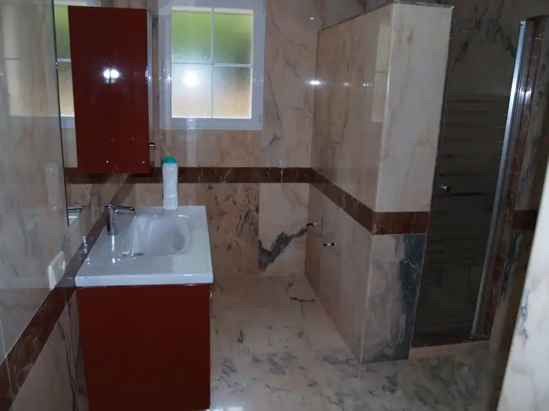 Bany de Casa o xalet en venda en L'Alfàs del Pi amb Aire condicionat, Calefacció i Piscina