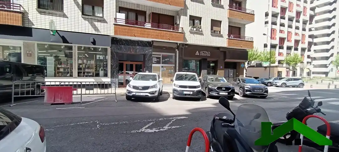 Vista exterior de Local de alquiler en Bilbao 