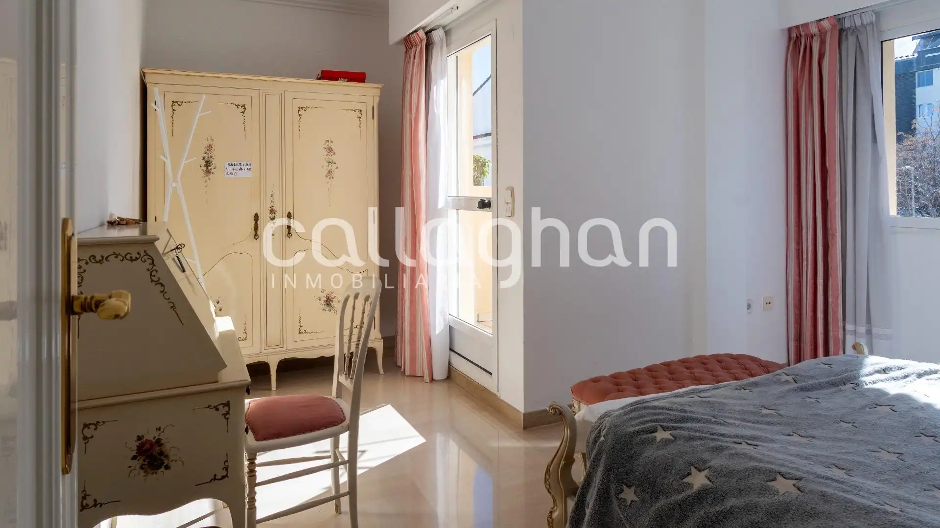 Habitación de Casa o chalet en venta en Gandia con Aire acondicionado, Amueblado y Jacuzzi