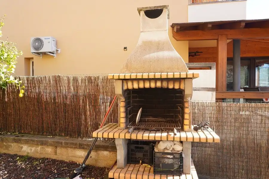 Terrassa de Casa adosada en venda en Montagut i Oix amb Aire condicionat, Calefacció i Terrassa
