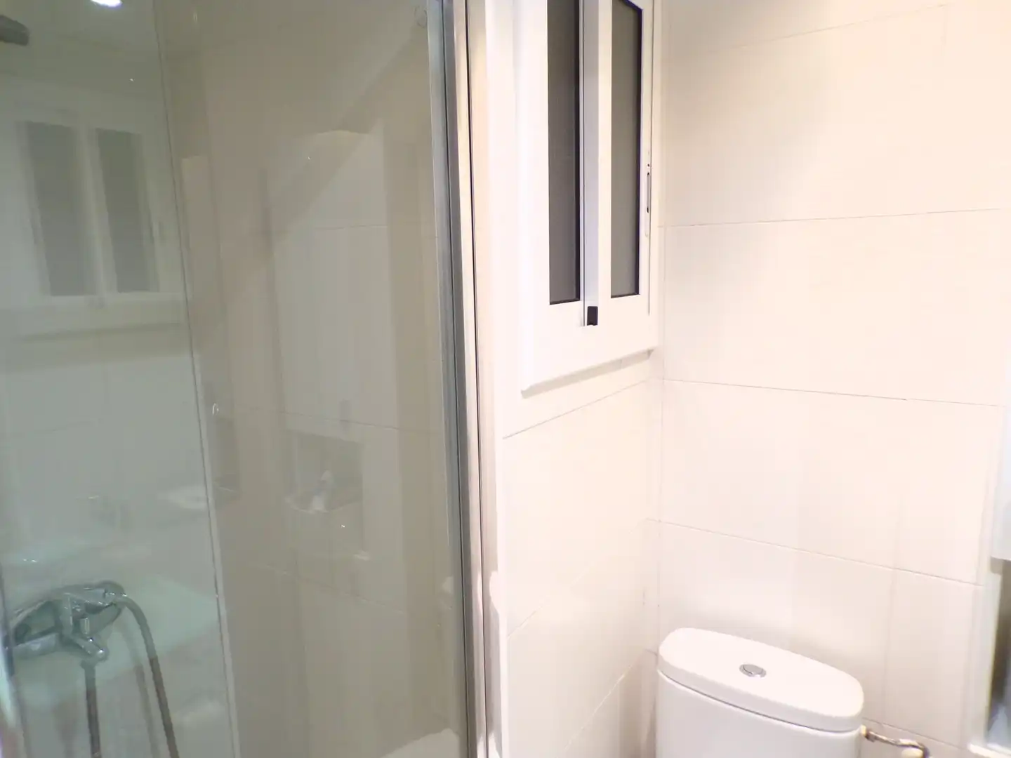 Bany de Loft en venda en Roda de Berà amb Parquet, Terrassa i Moblat