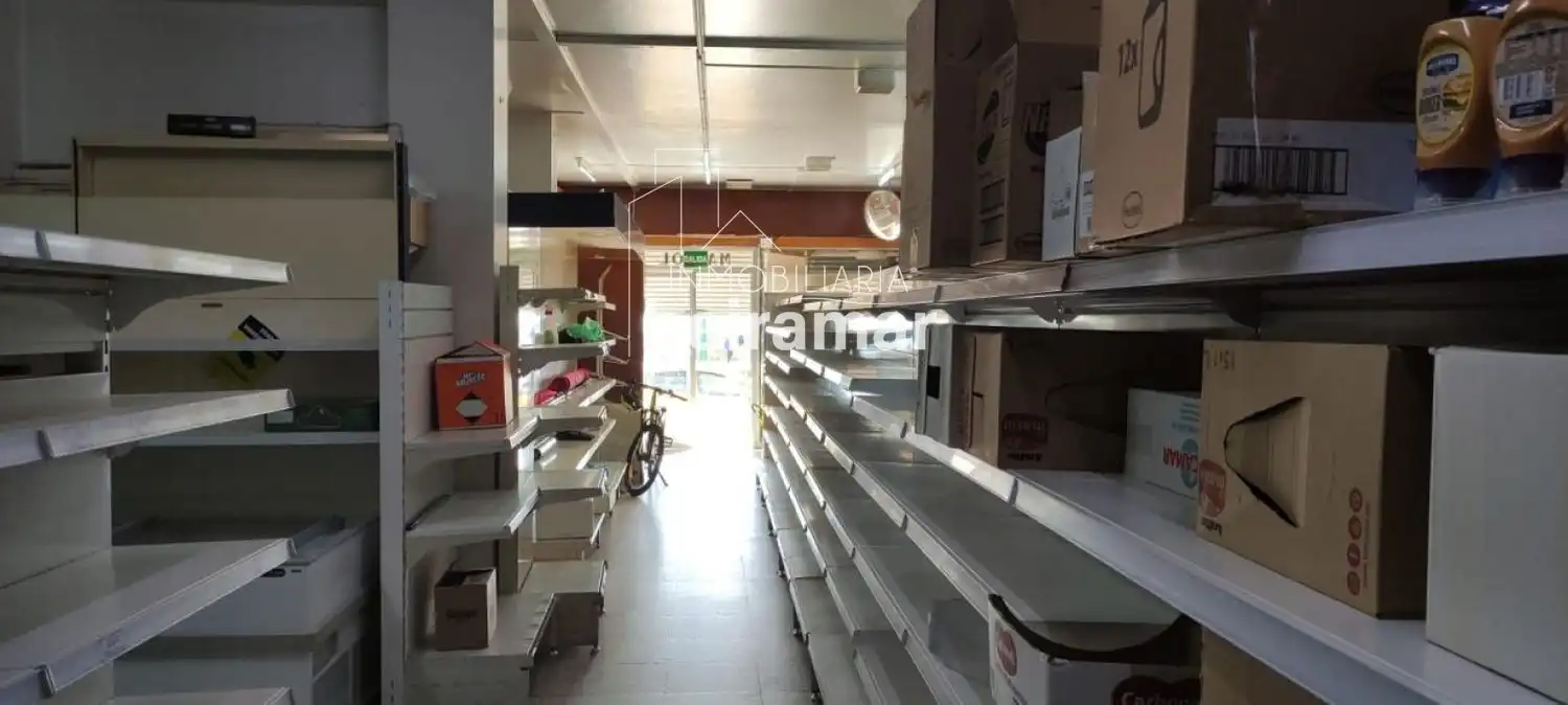 Commercial properties for rent in Ribeira