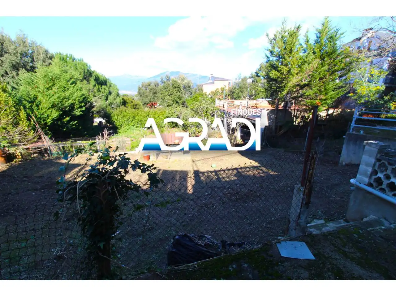 Houses for sale in Vallgorguina
