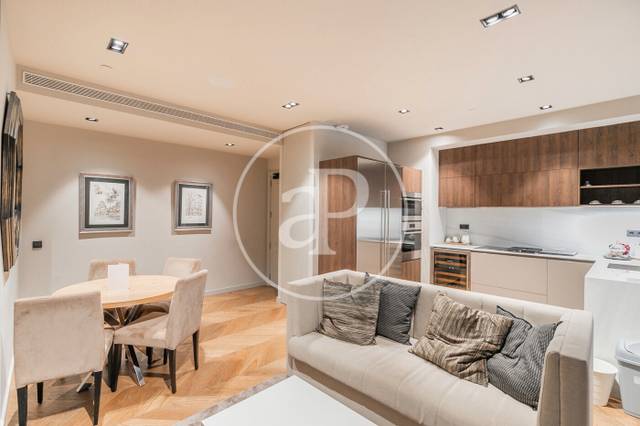 Piso en Alquiler en Via Laietana en Barri Gòtic