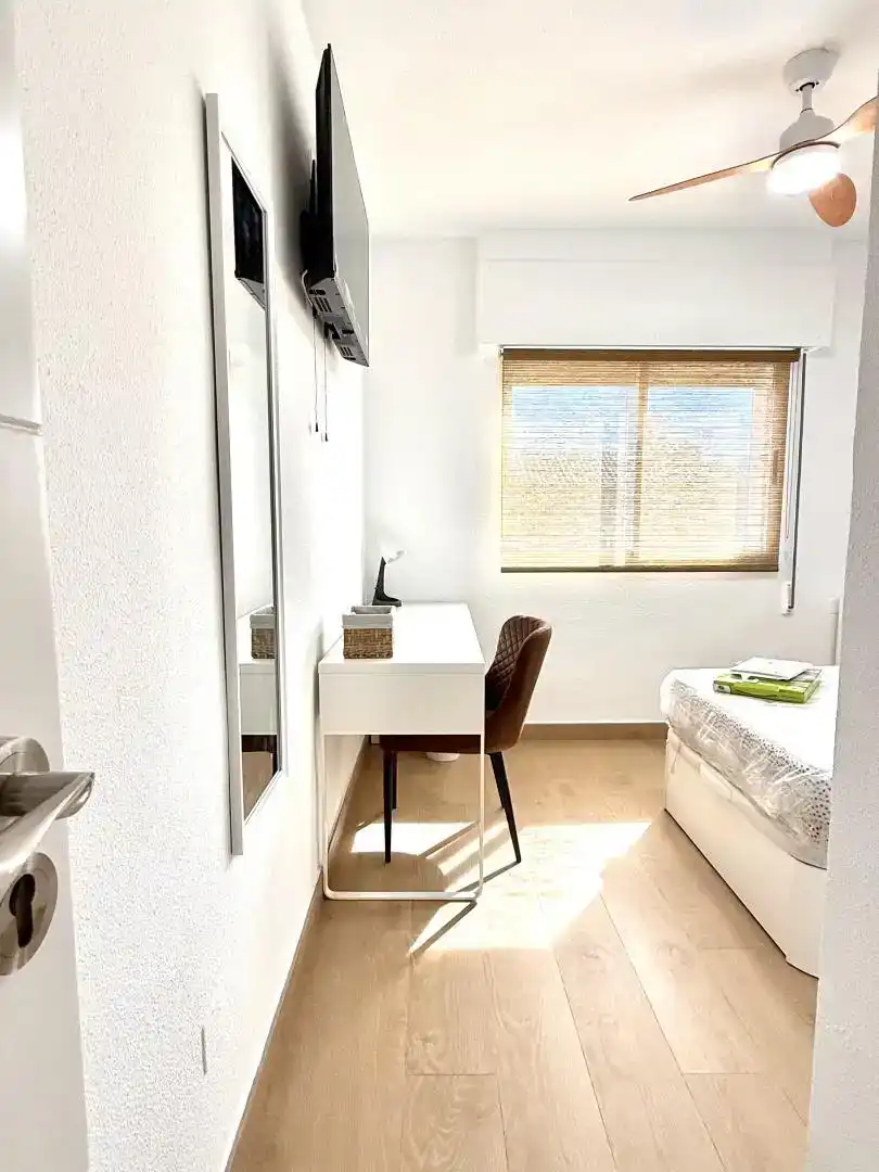 Schlafzimmer von Wohnung zur Miete in Cartagena mit Klimaanlage, Parkett und Abstellraum