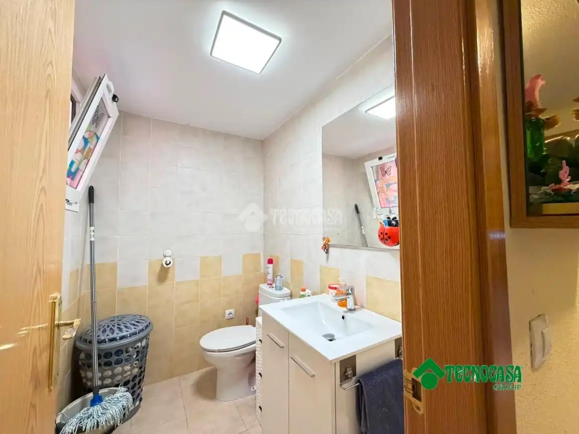 Baño de Piso en venta en Gerindote con Aire acondicionado y Terraza