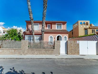 Vista exterior de Casa o xalet en venda en  Almería Capital