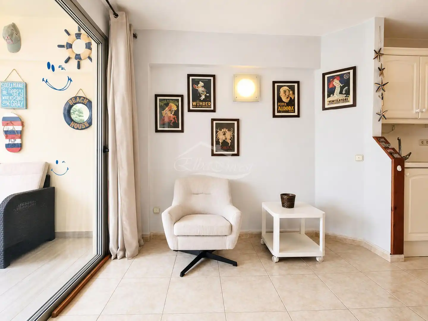 Living room of Flat for sale in Adeje  with Terrace, Swimming Pool and Furnished