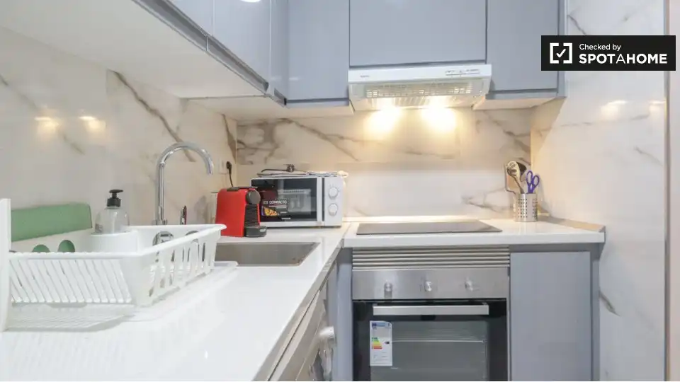 Flat with terrace to rent in Tetuán, imagen 10