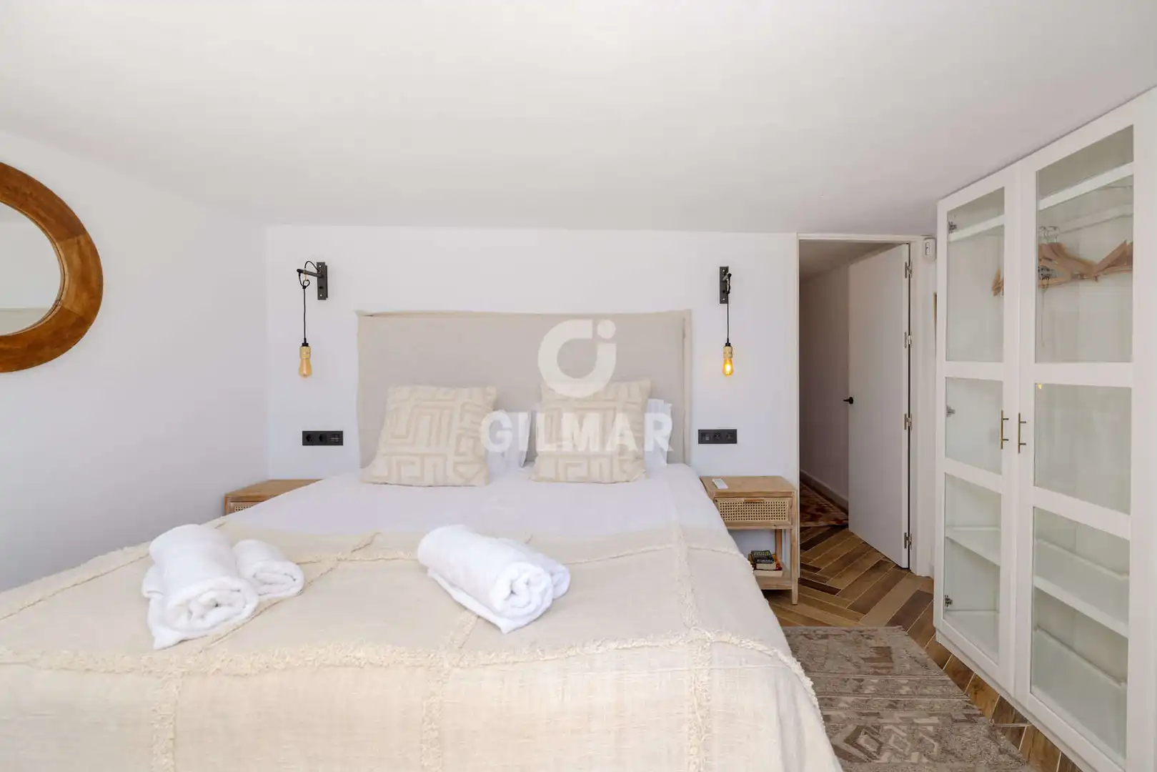 Dormitori de Casa adosada en venda en Estepona amb Jardí privat