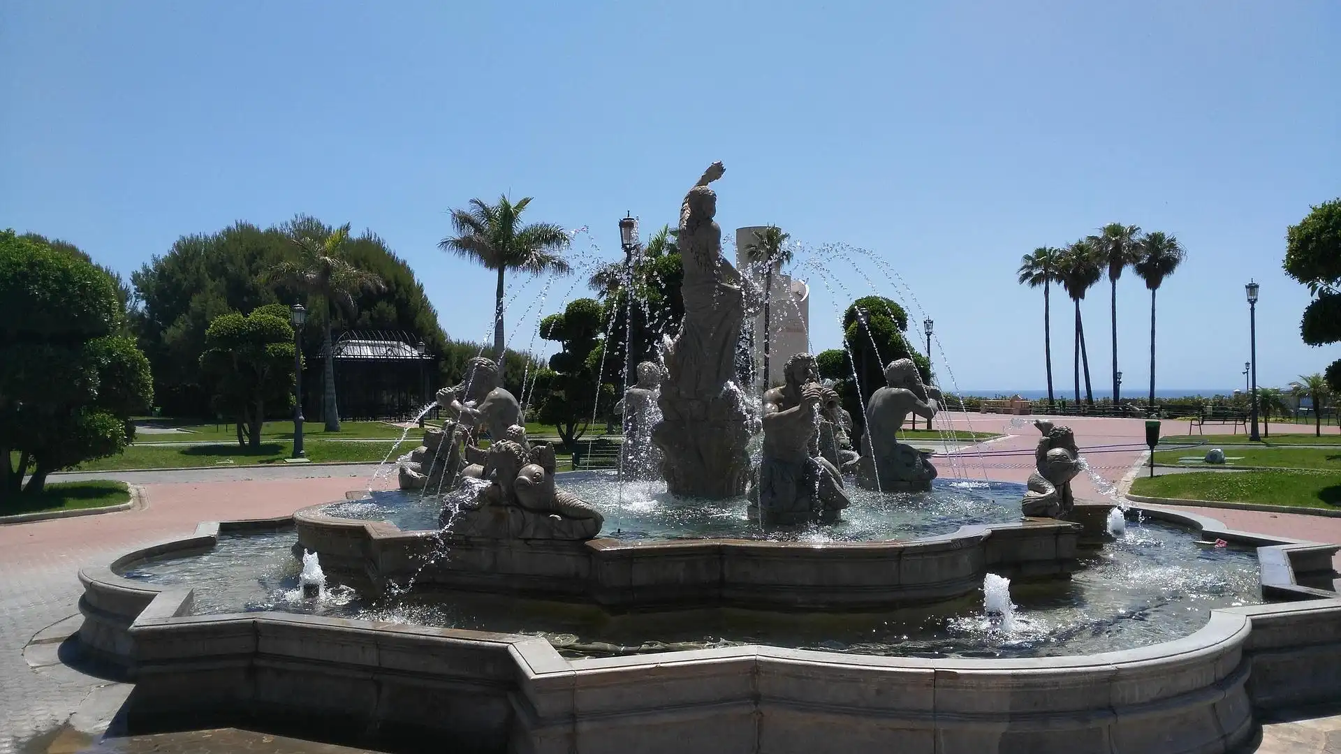 Außenansicht von Wohnung zur Miete in Torremolinos mit Klimaanlage, Heizung und Terrasse