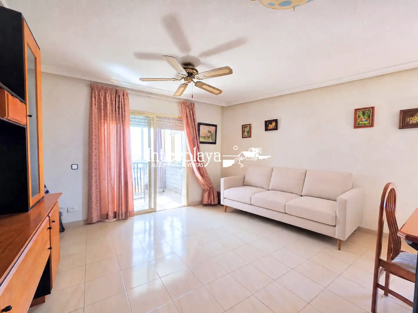 Sala de estar de Apartamento en venta en La Manga del Mar Menor con Aire acondicionado, Terraza y Amueblado