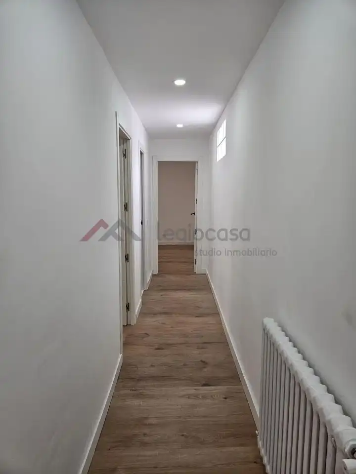 Piso en venta en León Capital  con Calefacción, Terraza y Trastero