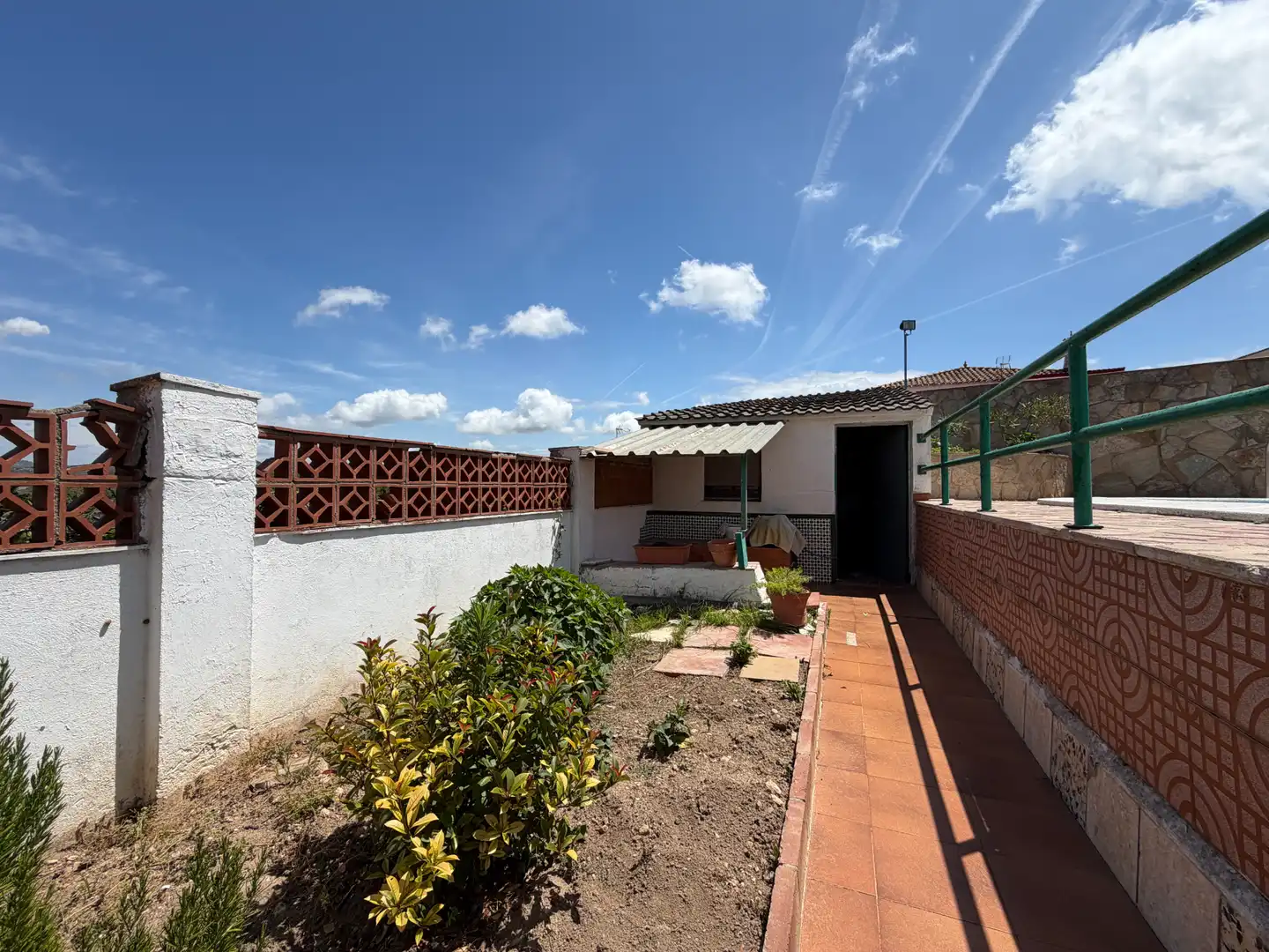 Garden of Houses for sale in Canyelles  with Air Conditioner, Heating and Private garden