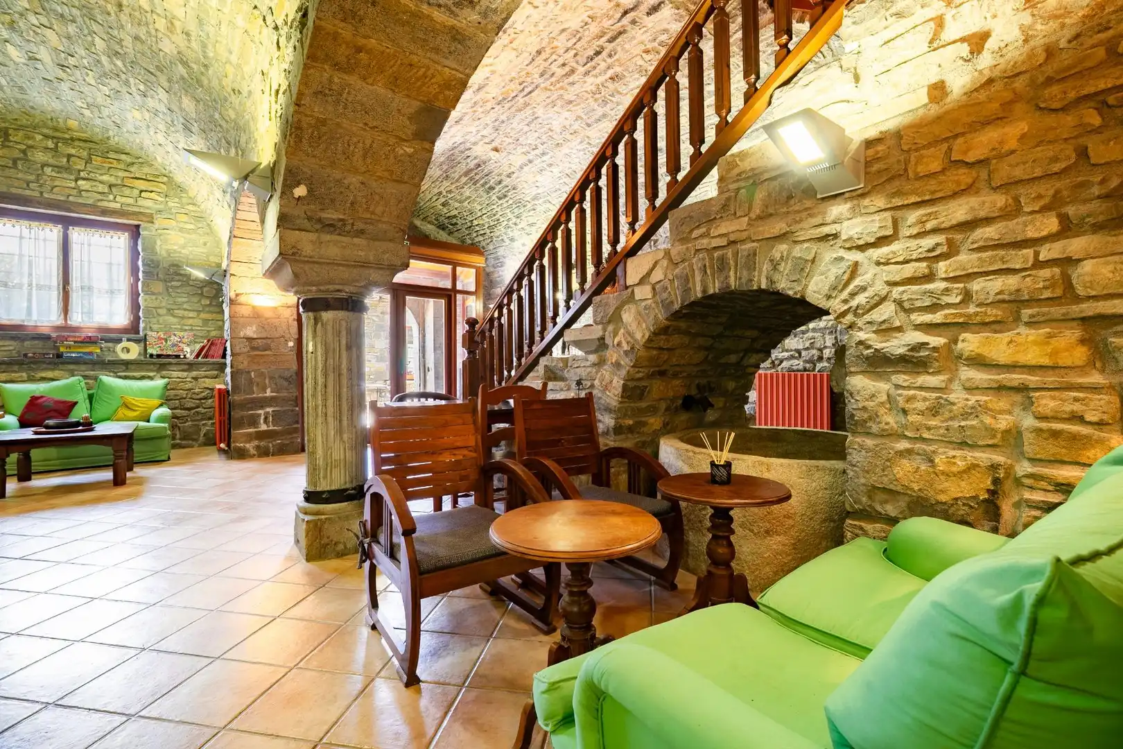 Casa o xalet en venda en Boltaña amb Calefacció, Terrassa i Moblat
