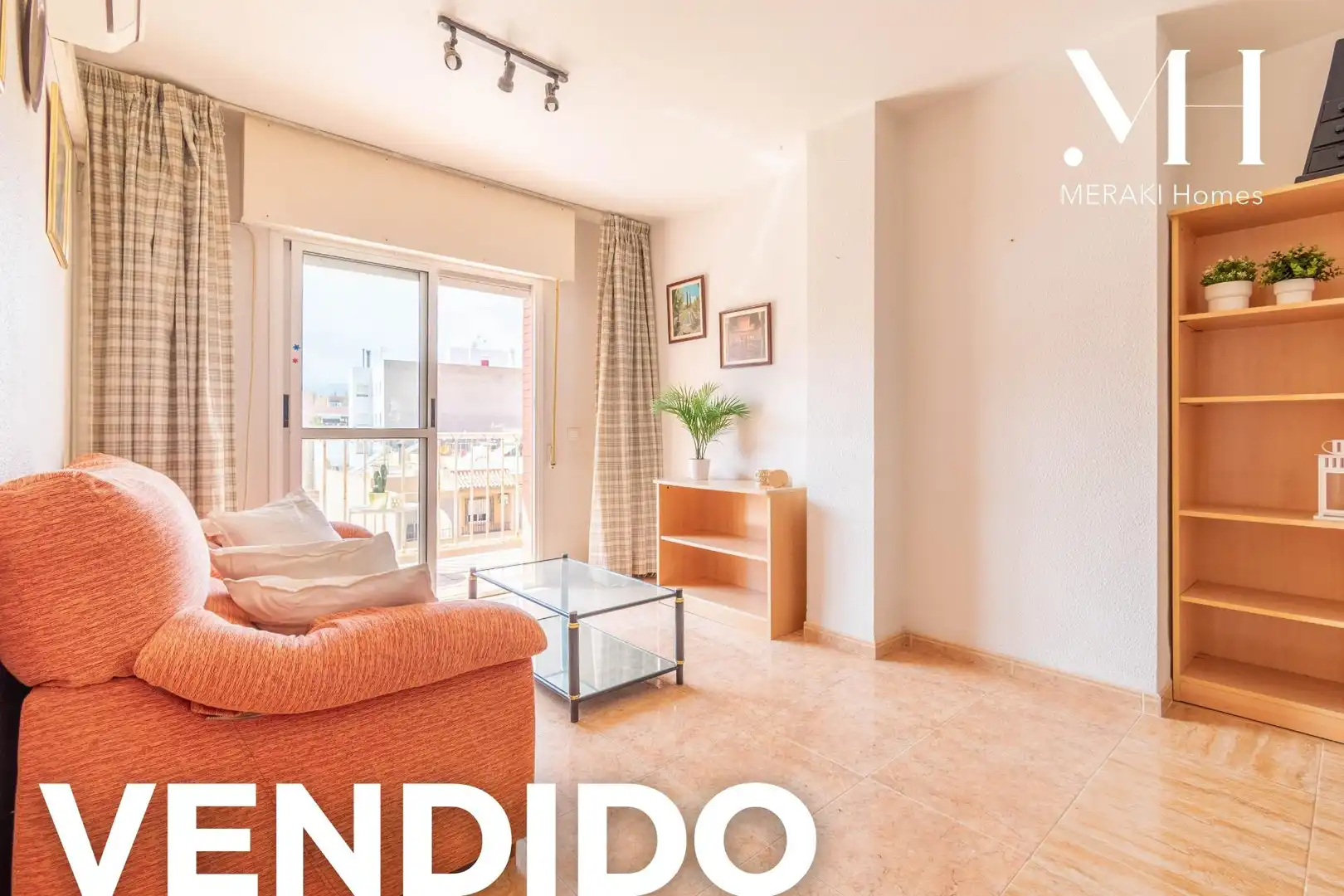 Habitación de Piso en venta en Almería con Terraza y Amueblado