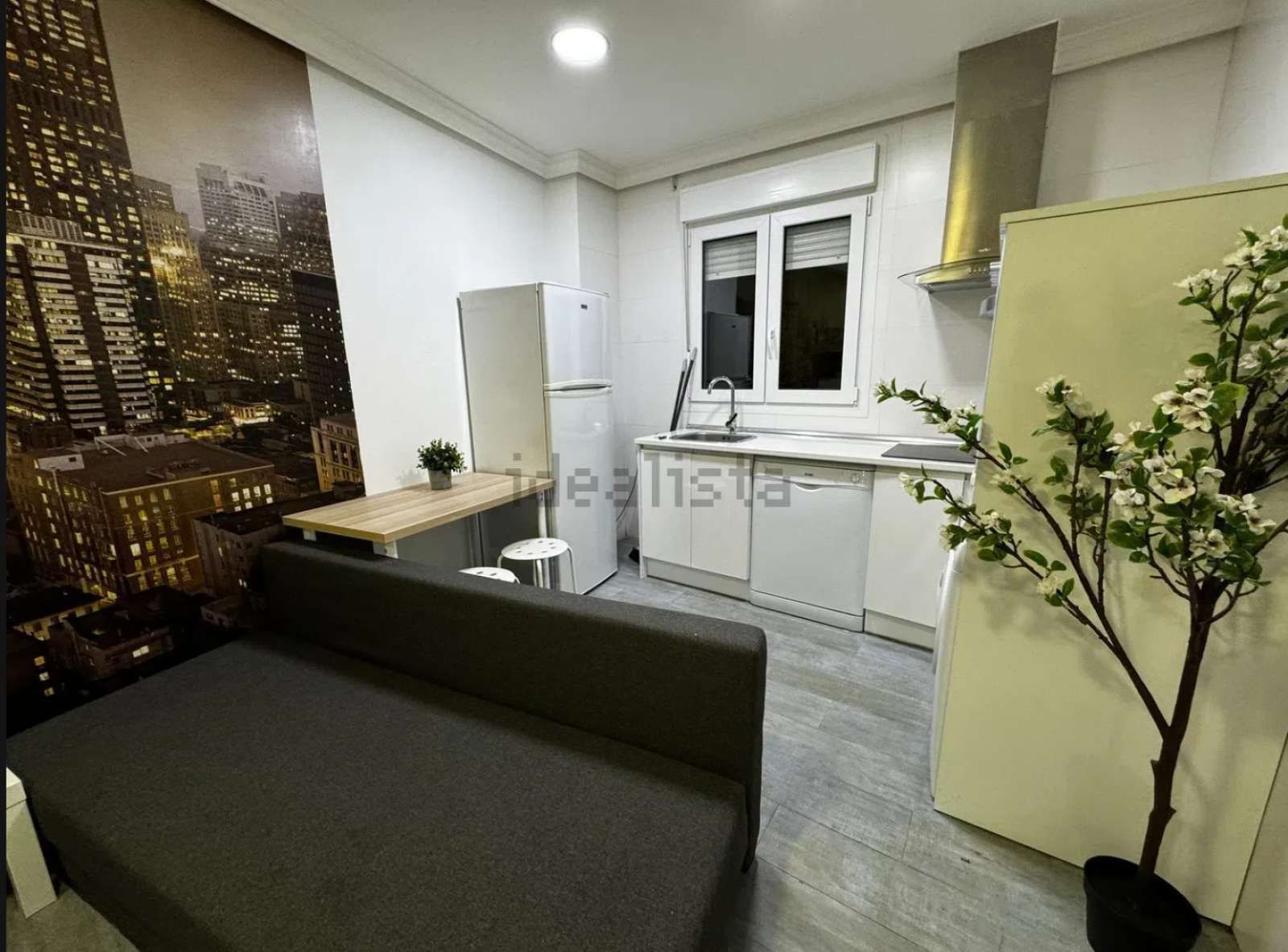 Kitchen of Study to share in  Madrid Capital  with Air Conditioner and Terrace