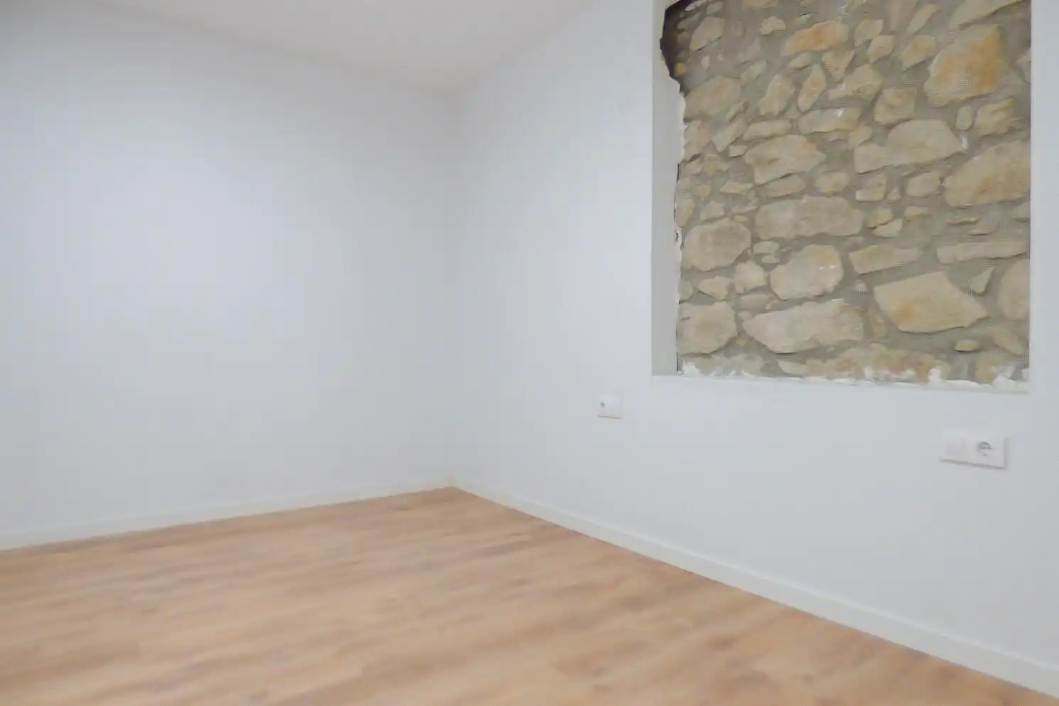 Apartments for rent in Centre - Barri Vell