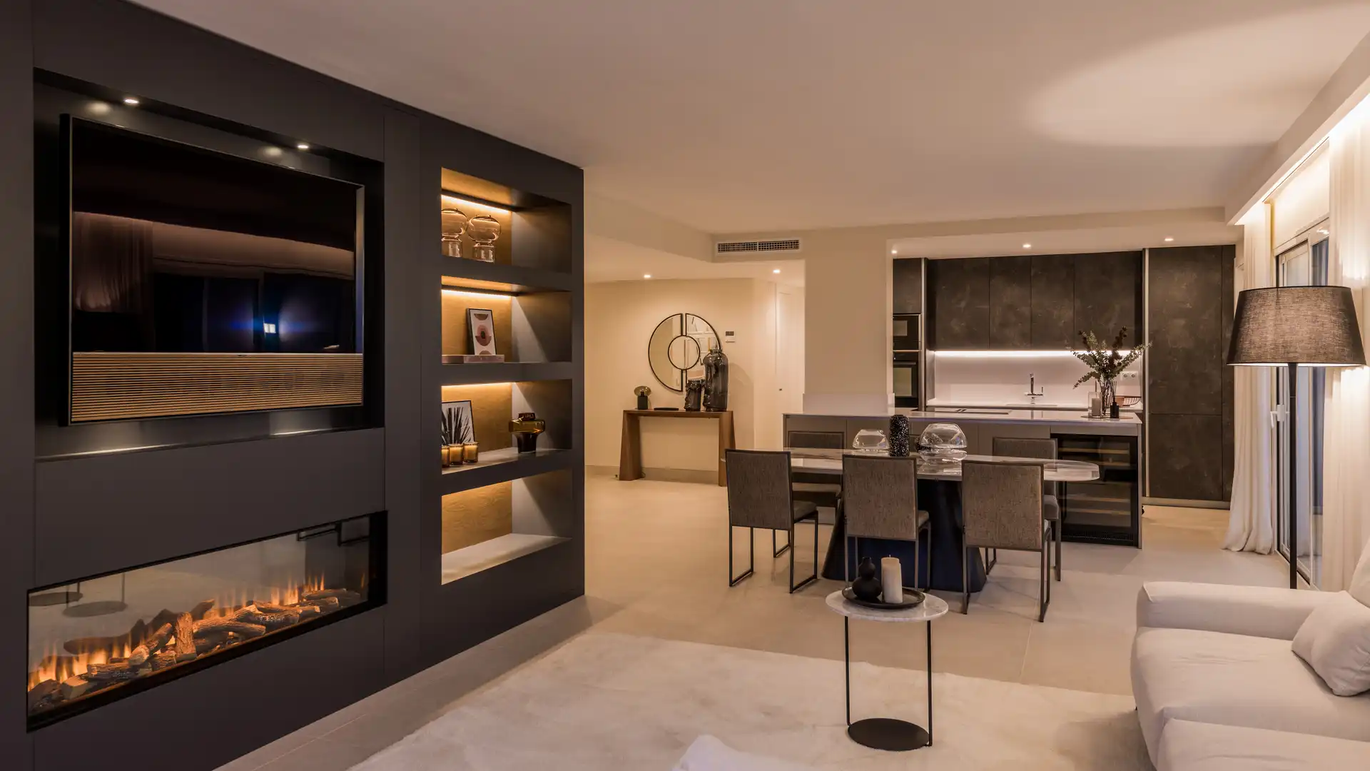 Living room of Apartments for sale in Marbella  with Air Conditioner, Heating and Terrace