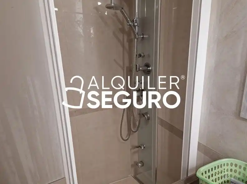 Badezimmer von Wohnung zur Miete in Benicarló mit Klimaanlage, Terrasse und Möbliert