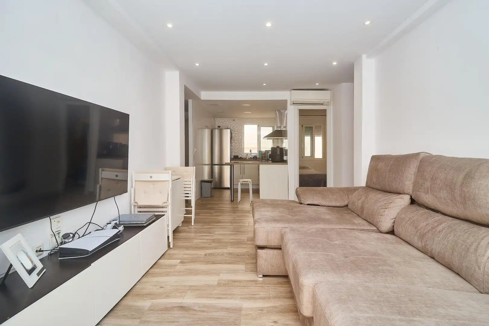 Apartament amb terrassa en venda a Puerto Deportivo, imagen 3