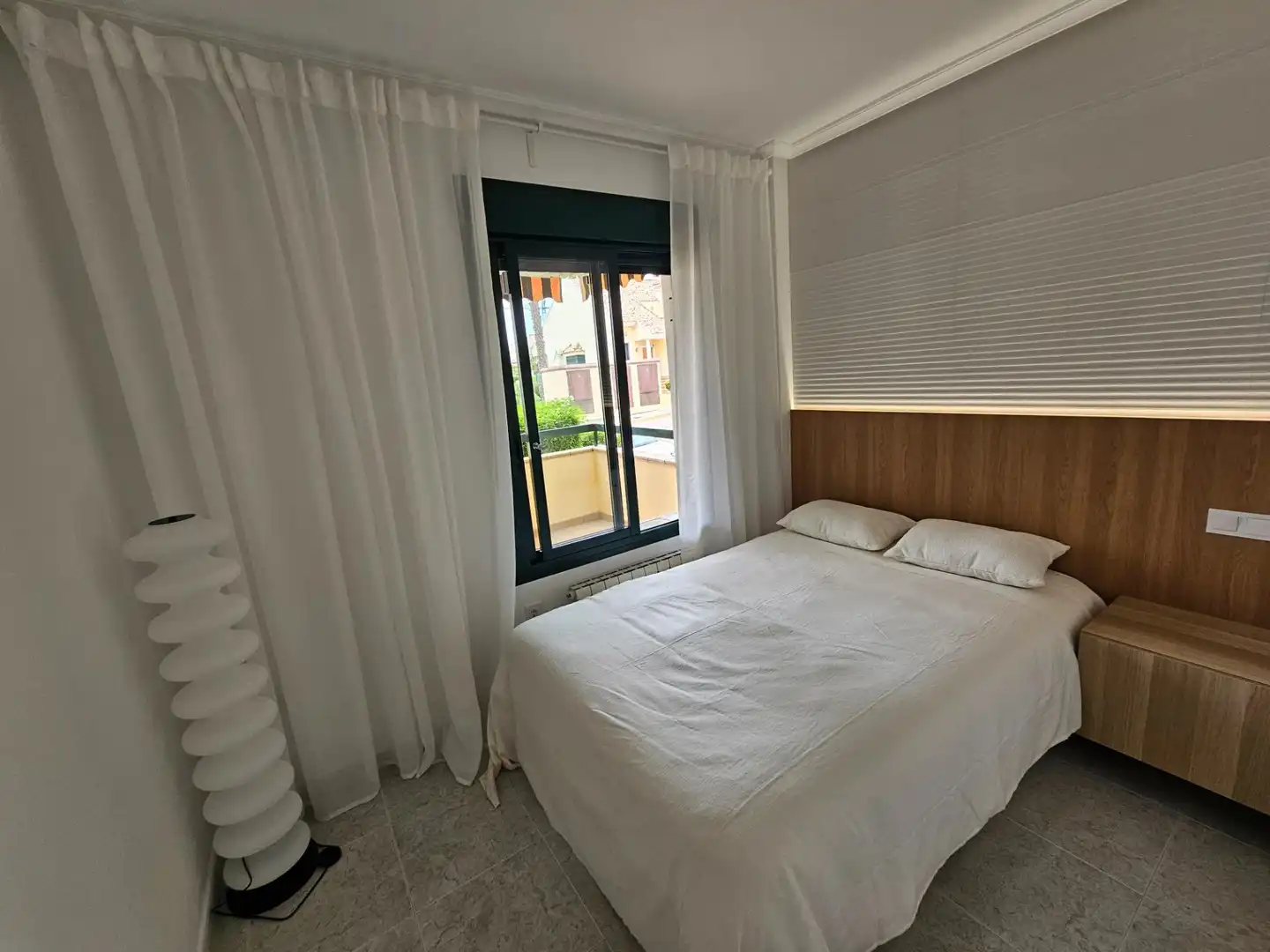 Habitación de Apartamento en venta en Orihuela con Aire acondicionado, Amueblado y Piscina comunitaria