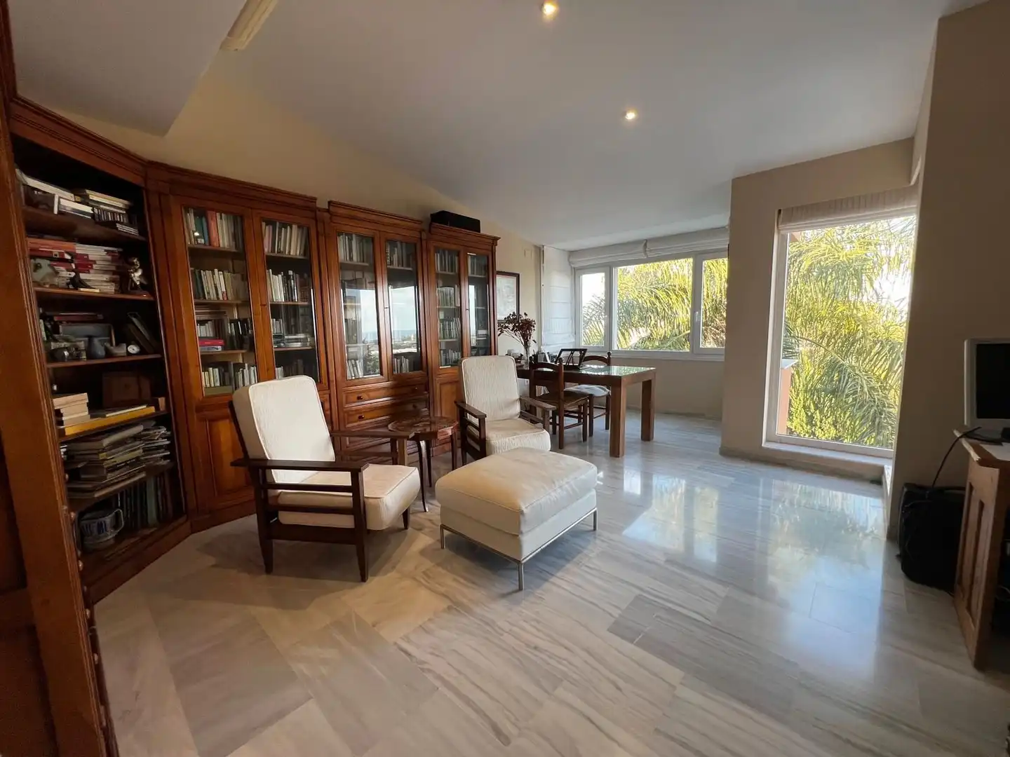 Sala de estar de Casa o chalet en venta en Vélez-Málaga con Aire acondicionado, Jardín privado y Piscina
